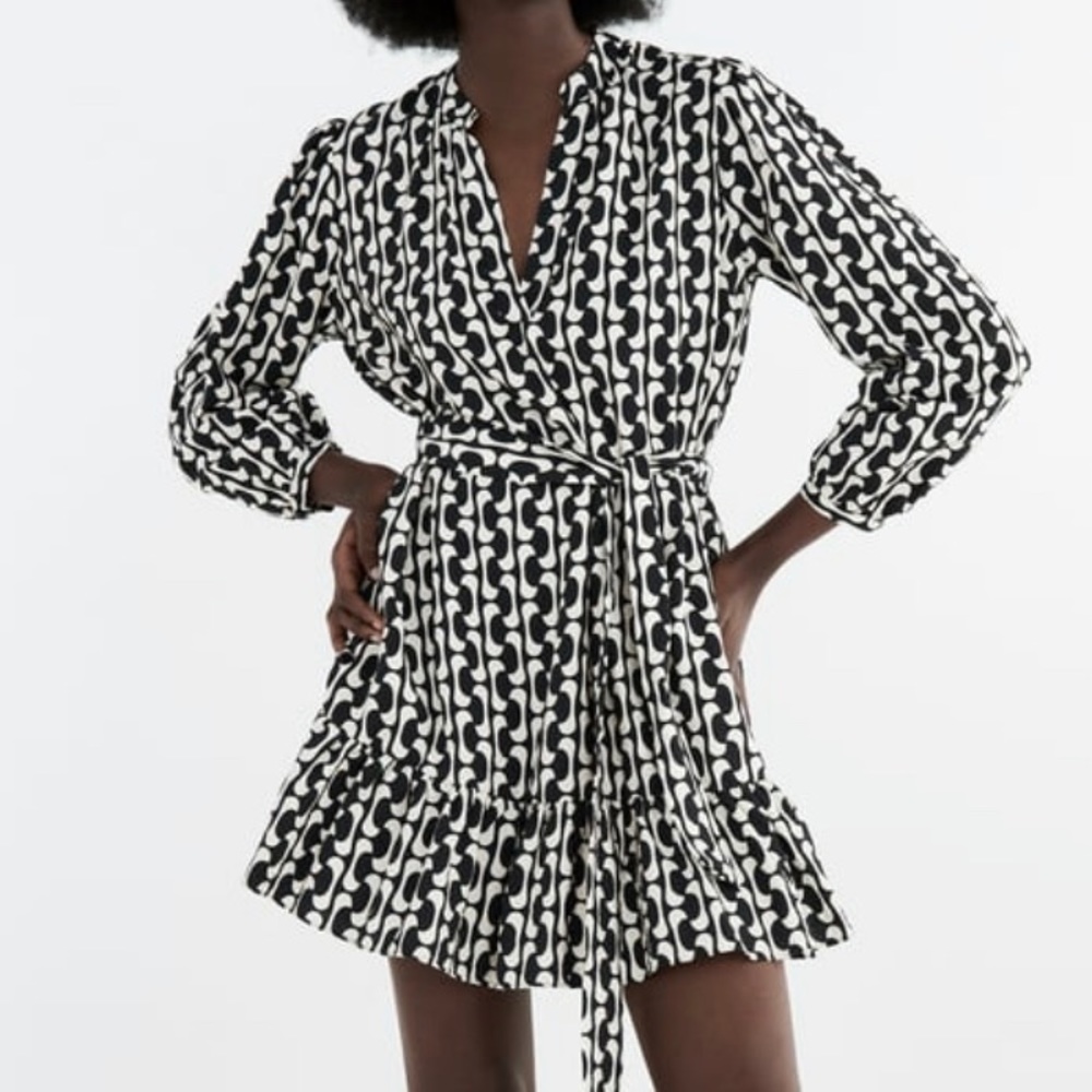 Zara dress patterned black and white size Large